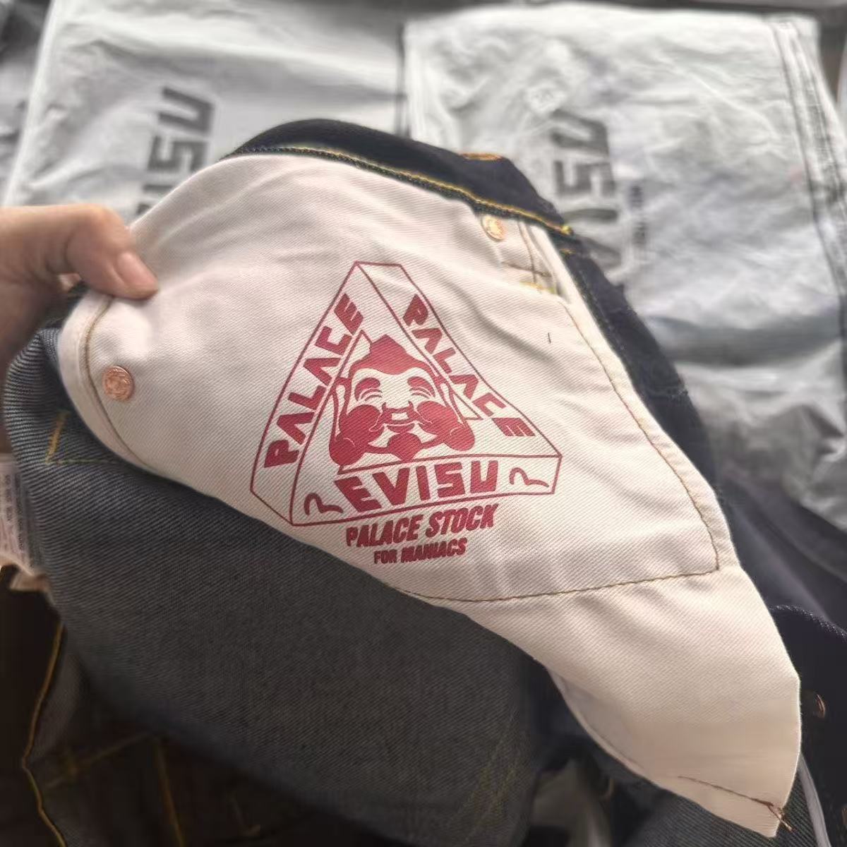 Evisu wash denim shorts Black Color