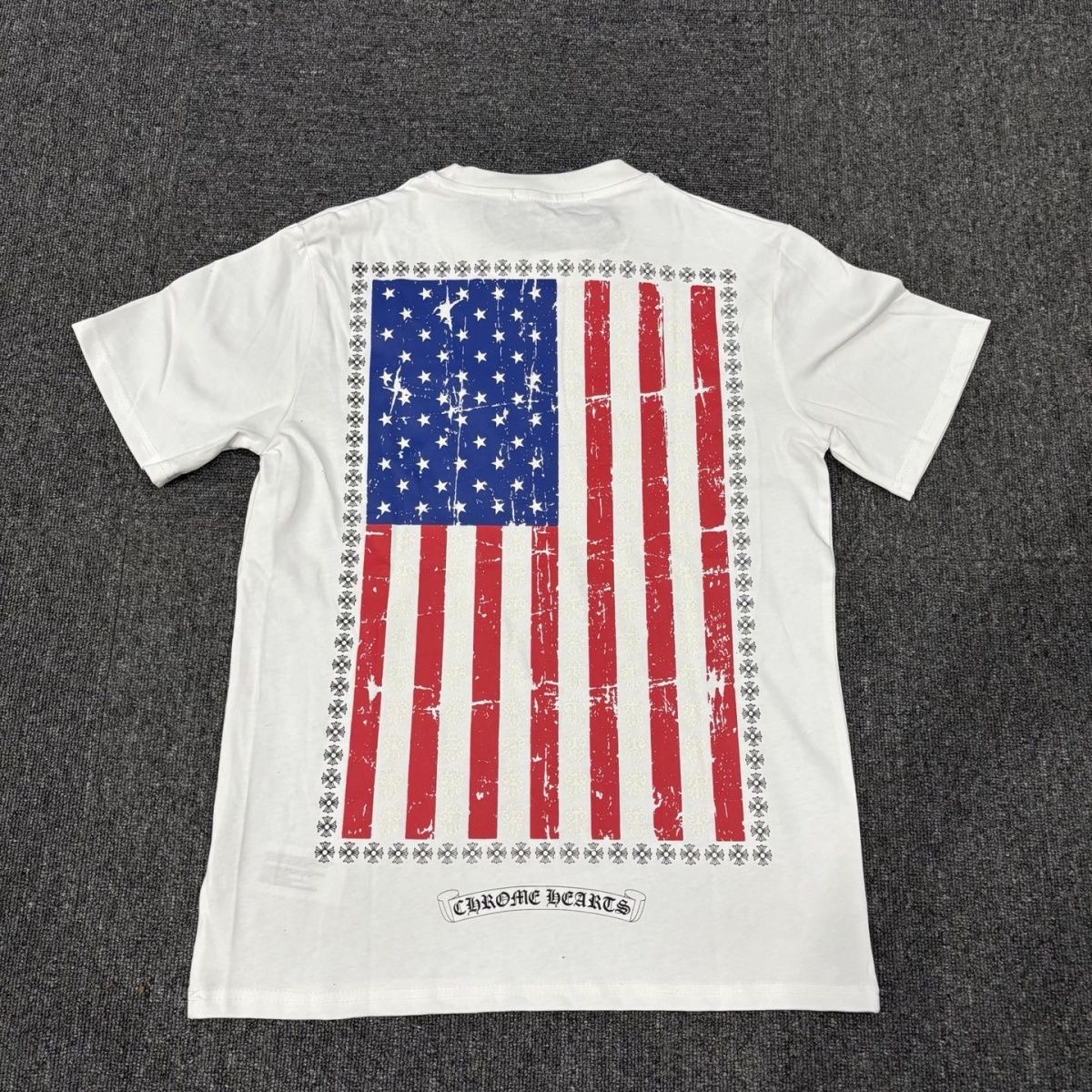 Custom-made T-shirts with national flag print vibe