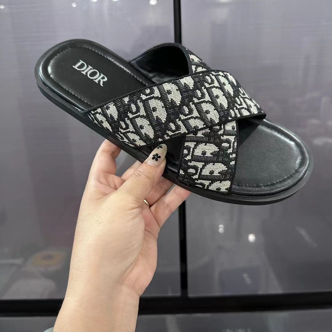 Summer Slip-on Sandals Trendy Brand Anti-odor Anti-slip Fashion New Style Casual Beach Men
